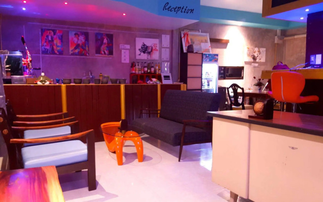 Super Hostel