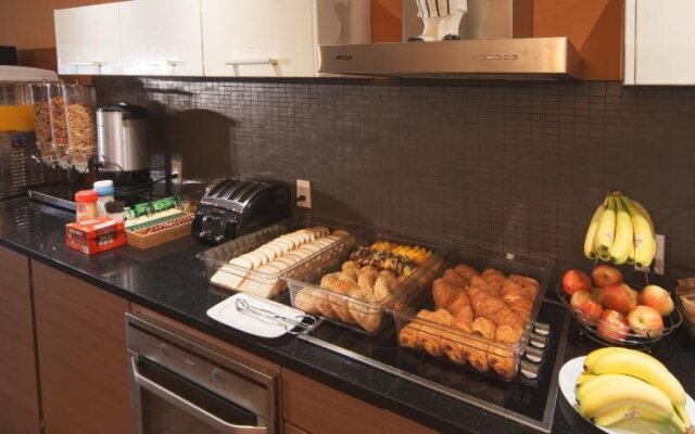 Nuvo Hotel Suites