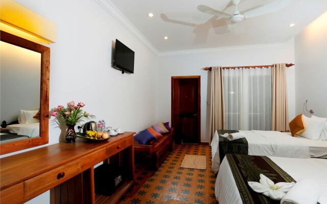 Forest King Hotel