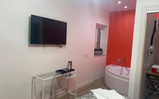 Suite Riviera 84 (Adults Only)