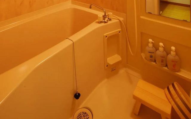 Hotel Hoho "A hotel overlooking the Echigo Plain and the Yahiko mountain range"