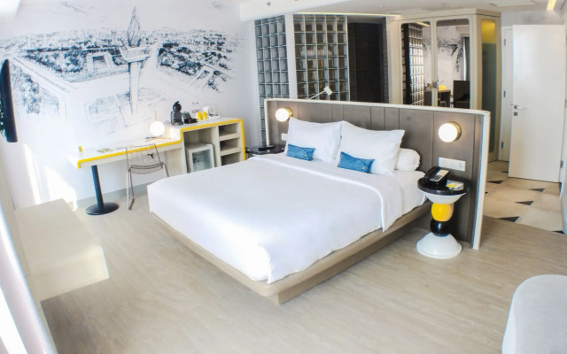 YELLO Hotel Harmoni Jakarta