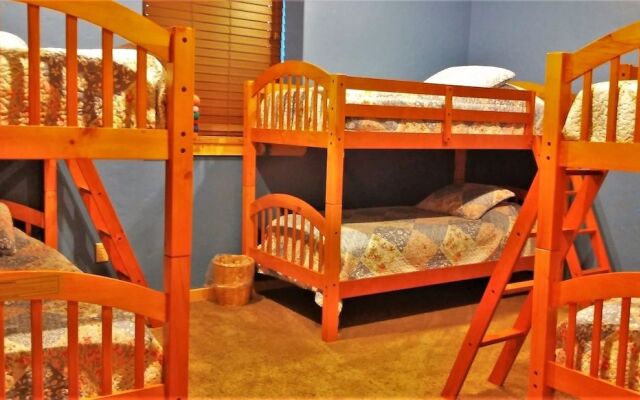 Teton Hostel HideAway