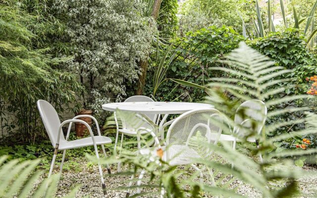 Bright Chelsea Garden Nest