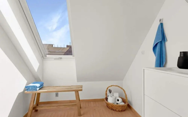 Centrally-located Retreat in Lokken