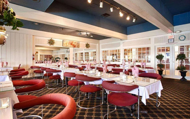 Best Western Golden Sails Hotel