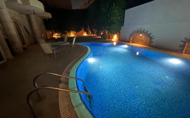 4 bedroom villa with garden and private pool