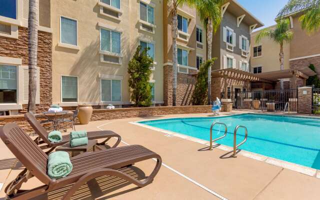 Comfort Inn & Suites near Ontario Airport