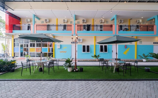 Sans WM Hotel Blitar