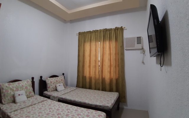 OYO 684 Cecilia's  Inn