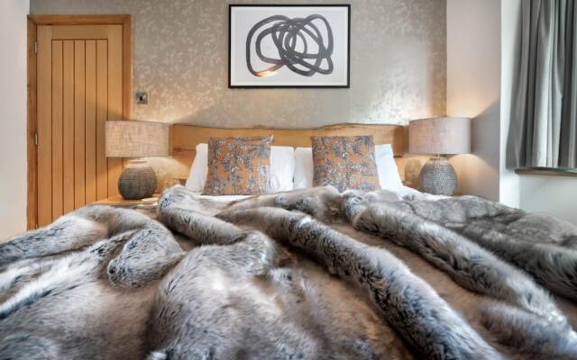 Ellerthwaite Place- 2 Bedroom House With Hot Tub