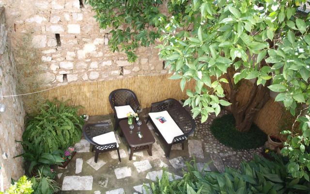 Divine Apartments