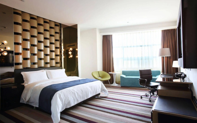 Qingdao Jinfuyue Hotel (Heilongjiang Middle Road Oriental City Branch)