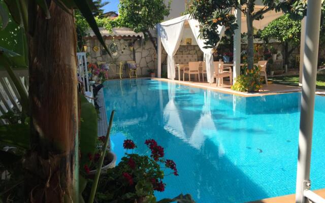 Sarı Köşk Butik Hotel