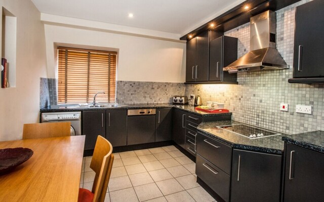 Rooftop 3Br Ph-Indoor Sauna In Dublin