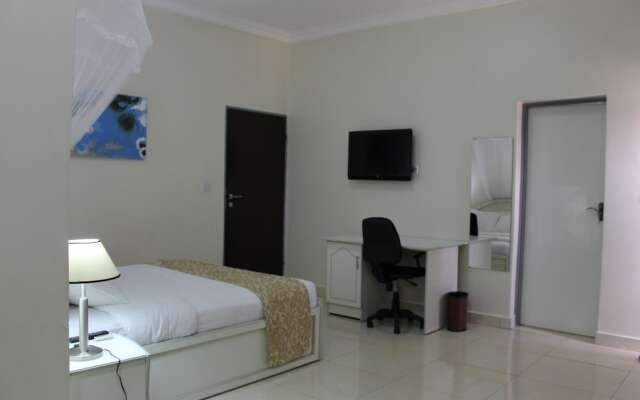 Hill Crest Hotel