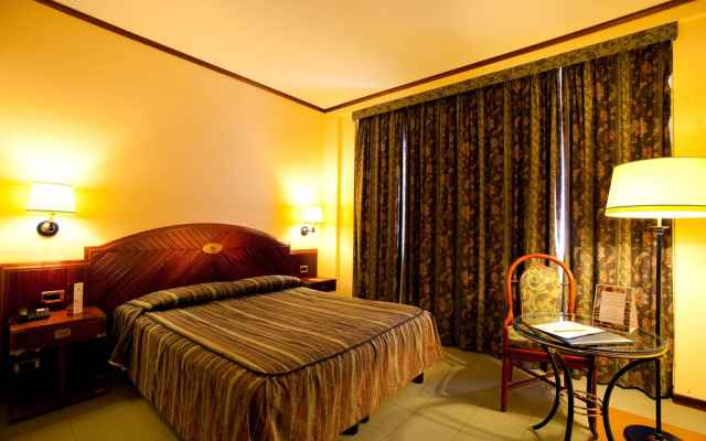 Vintage Hotel Tornese - Business & Events