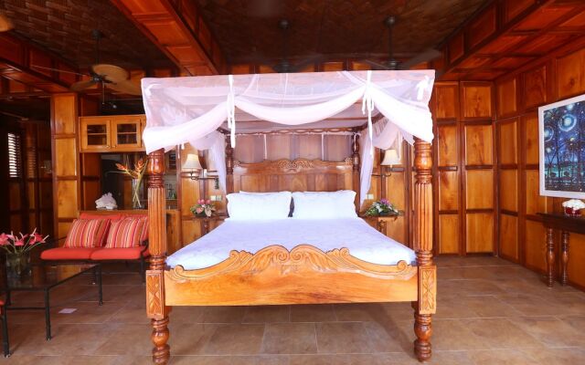 Caille Blanc Villa & Hotel - Adults Only