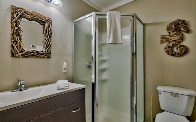 Crystal Oasis Across From Beach Heated Pool