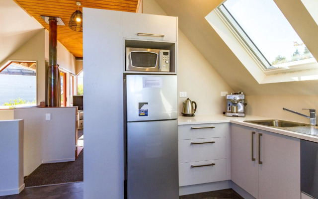 The Gingerbread House with Spa - Ohakune Holiday Home
