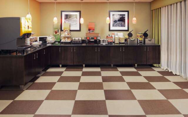 Hampton Inn Youngstown-North