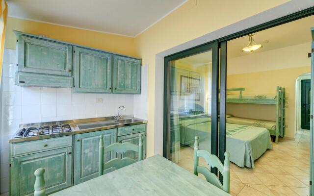 Flat close to stores in Sos Alinos