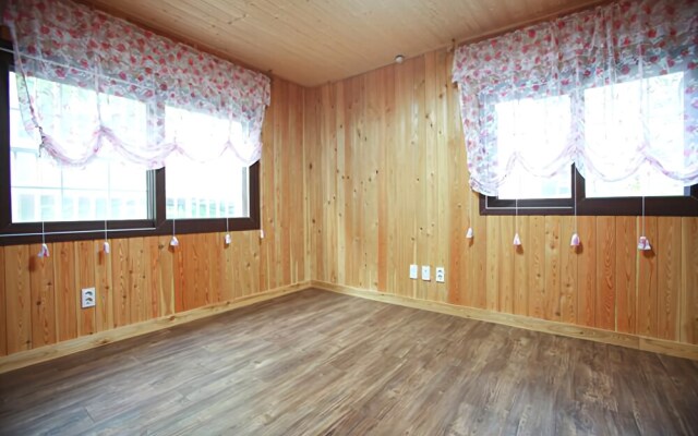 Yongin Tree's Story Pension