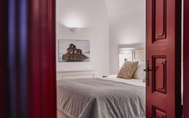 Vedema, a Luxury Collection Resort, Santorini