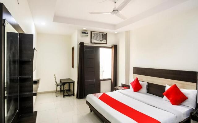 OYO 68014 Yash Residency