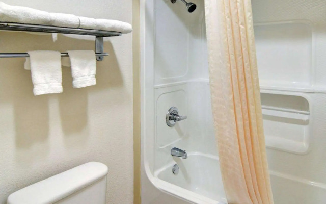 Super 8 by Wyndham Decatur Texas