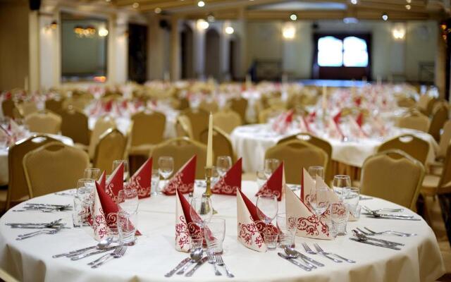 Hotel Diament Arsenal Palace Katowice/Chorzów