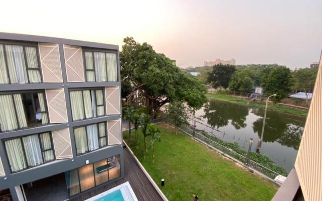 Canalis Suvarnabhumi Airport Hotel