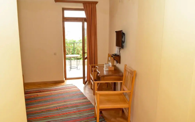 Hotel Mirhav