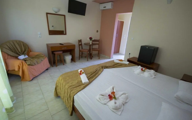 Almyros Villas Resort