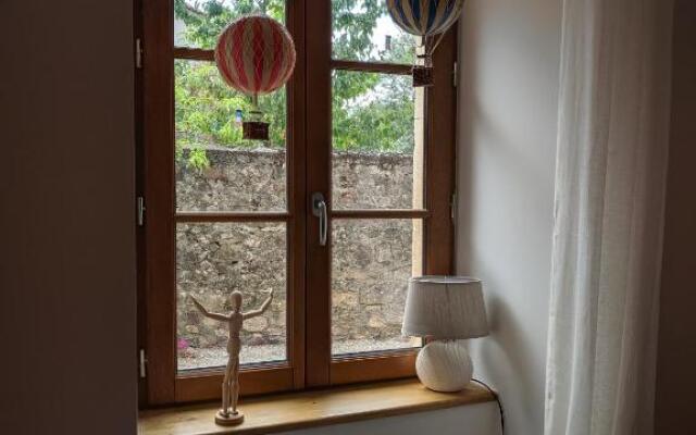 Gite Rue des Fleurs Puycelsi