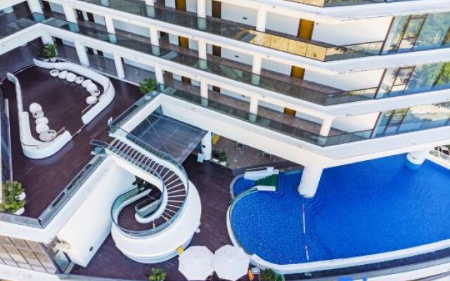 Rock Platinum Sea View Hotel