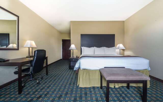 Days Inn & Suites by Wyndham Mineral Wells