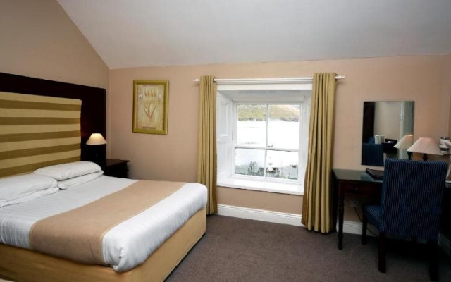 Leenane Hotel