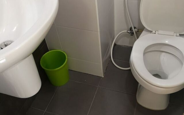 Comfy Deluxe One Bedroom