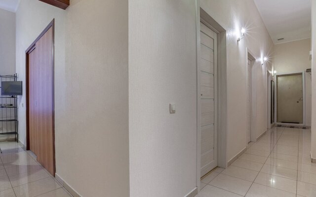 Apartments on Griboyedova 35