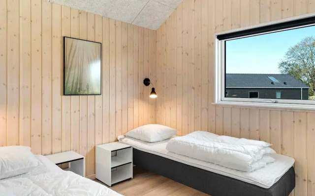 5 Star Holiday Home in Dronningmolle