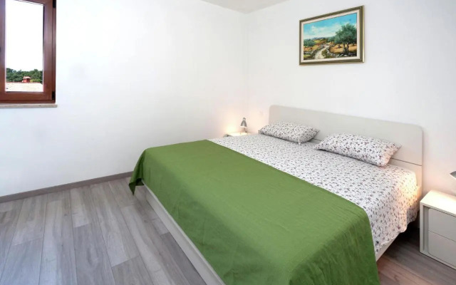 Beautiful Apartment in Porec near Sea