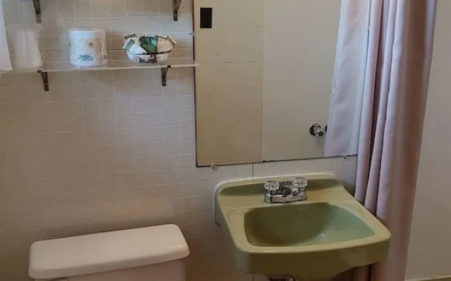 Singing Sands Inn Motel