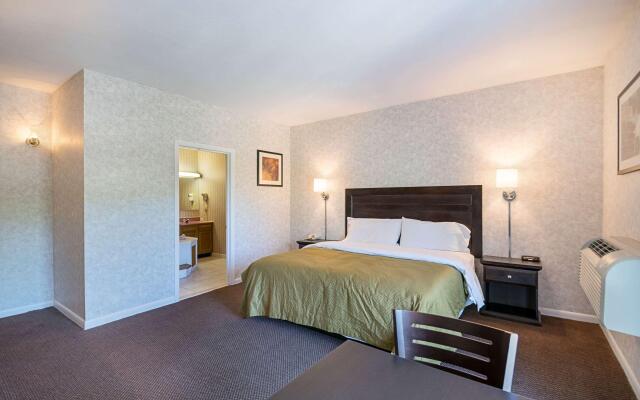 Econo Lodge Lee - Great Barrington