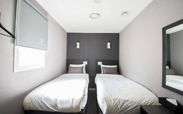 Philstay Myeongdong Metro