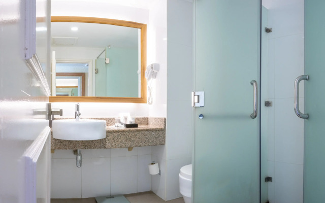 Coral Strand Smart Choice Hotel