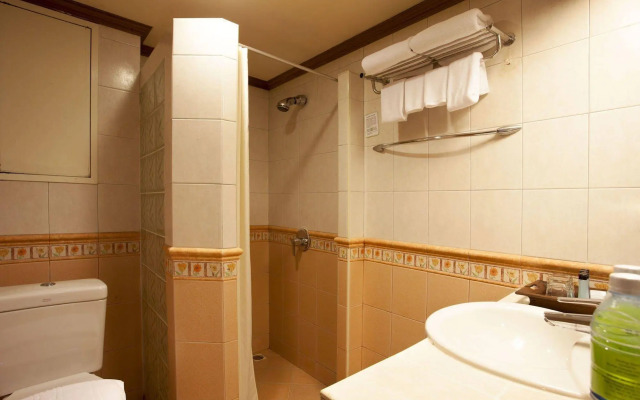 Safari Beach Hotel