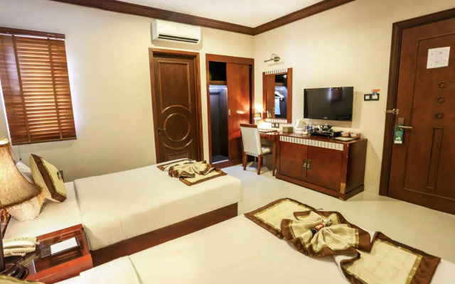 Seventeen Saloon Hotel