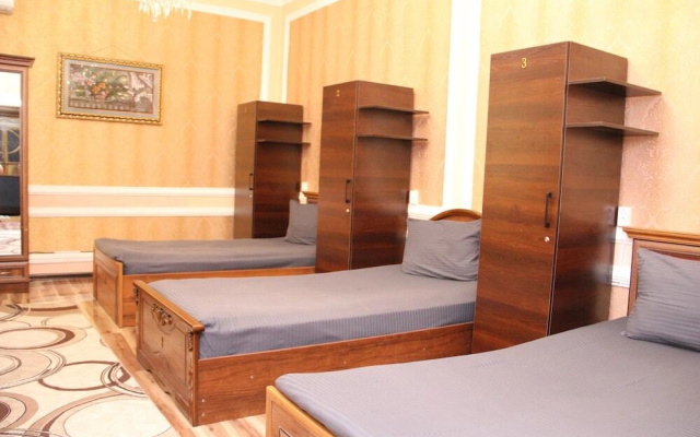 "Chinara" Guest House