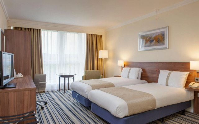 Holiday Inn Ashford Central by IHG